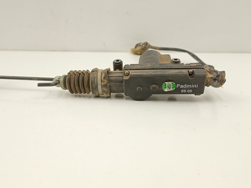 Recambio de cerradura maletero porton para tata safari 3.0 td referencia OEM IAM   