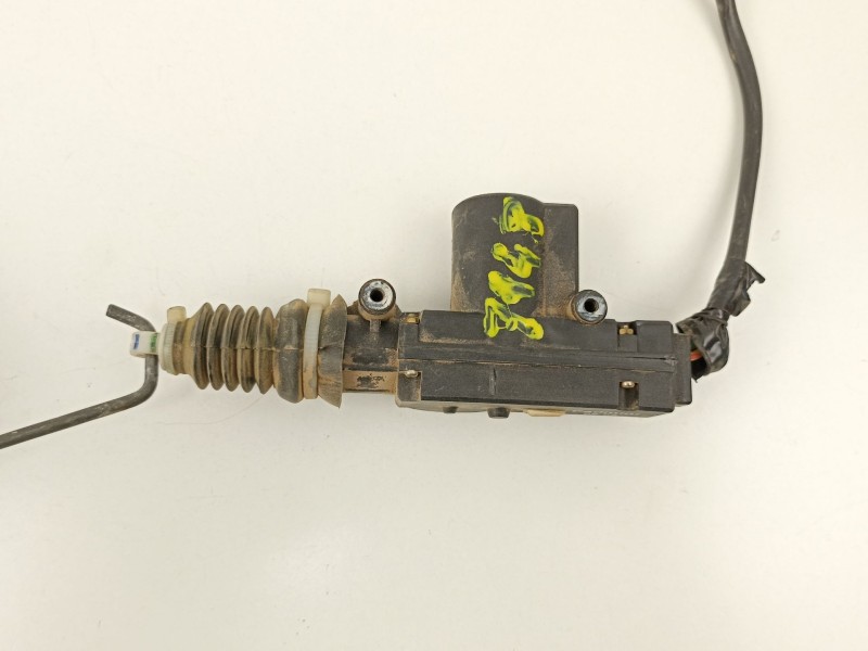 Recambio de cerradura puerta trasera derecha para tata safari 3.0 td referencia OEM IAM   