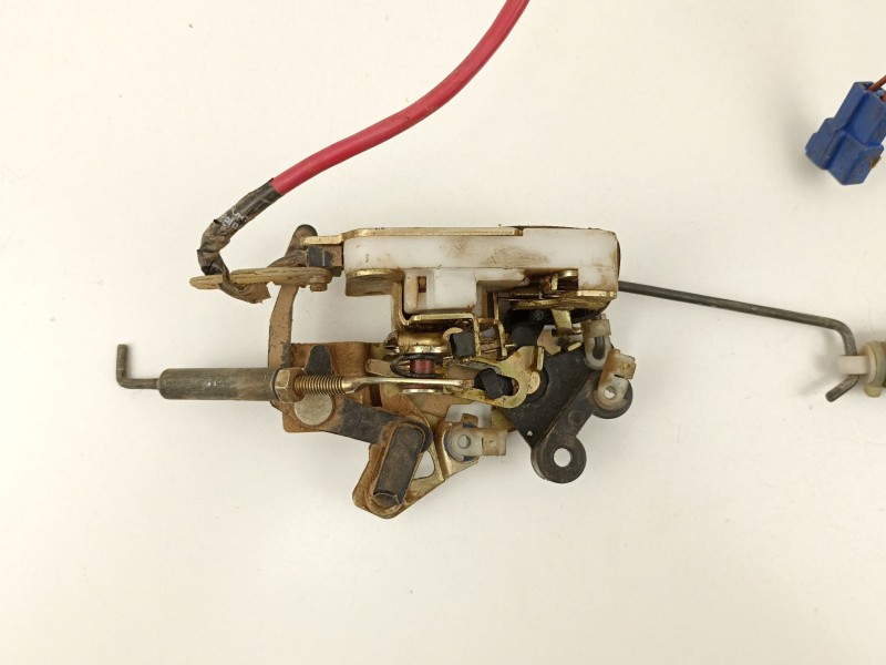 Recambio de cerradura puerta trasera derecha para tata safari 3.0 td referencia OEM IAM   