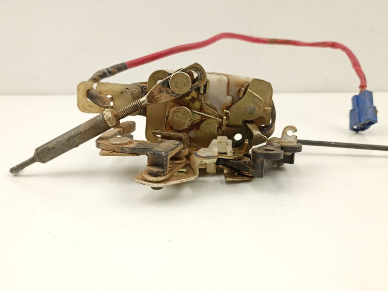 Recambio de cerradura puerta trasera derecha para tata safari 3.0 td referencia OEM IAM   