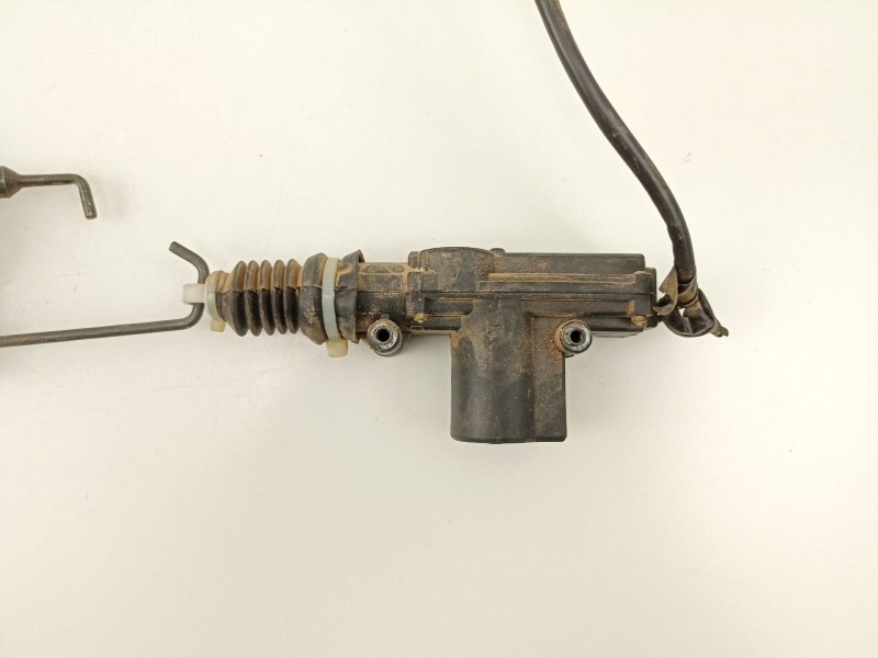 Recambio de cerradura puerta trasera izquierda para tata safari 3.0 td referencia OEM IAM   