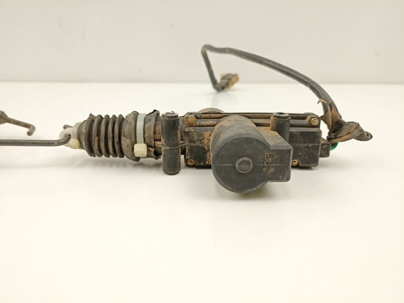 Recambio de cerradura puerta trasera izquierda para tata safari 3.0 td referencia OEM IAM   