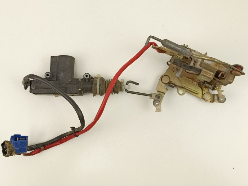 Recambio de cerradura puerta delantera derecha para tata safari 3.0 td referencia OEM IAM   