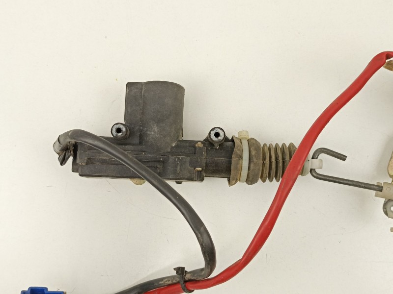 Recambio de cerradura puerta delantera derecha para tata safari 3.0 td referencia OEM IAM   