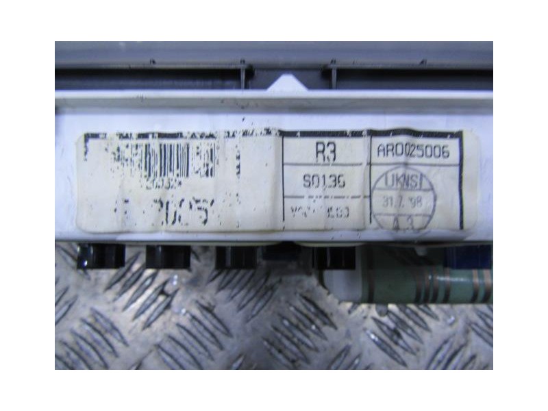 Recambio de cuadro instrumentos : rover 214 : 1.4 g (106cv) [1998] para rover  214 1.4 g referencia OEM IAM AR0025006  