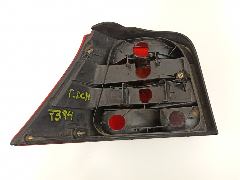 Recambio de piloto trasero derecho para volkswagen golf alh referencia OEM IAM 1J6945112S  