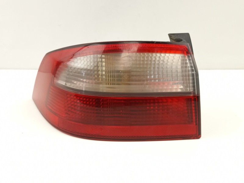 Recambio de piloto trasero izquierdo para renault laguna ii (bg0) dynamique referencia OEM IAM 8200002473  