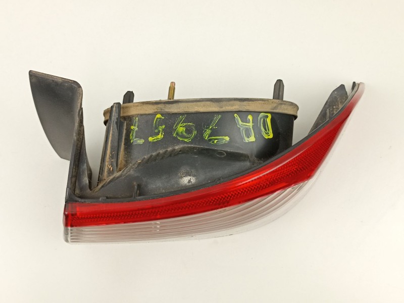 Recambio de piloto trasero derecho para renault laguna ii (bg0) dynamique referencia OEM IAM 8200002474  