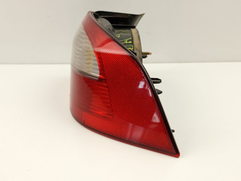 Recambio de piloto trasero derecho para renault laguna ii (bg0) dynamique referencia OEM IAM 8200002474  