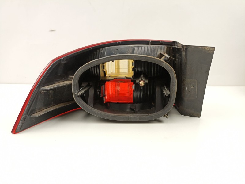 Recambio de piloto trasero derecho para renault laguna ii (bg0) dynamique referencia OEM IAM 8200002474  