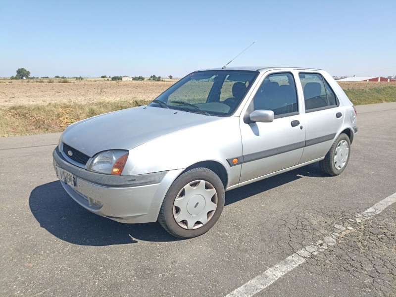 ford fiesta del año 1999