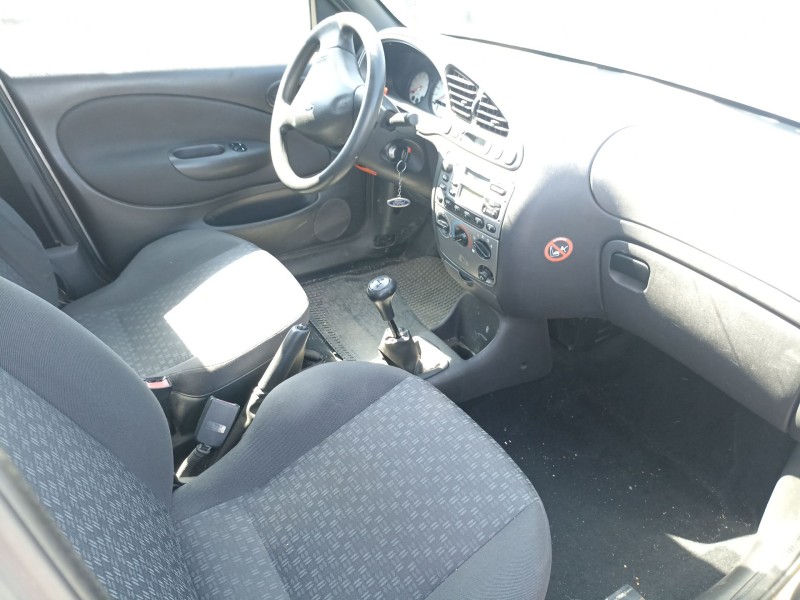 ford fiesta del año 1999