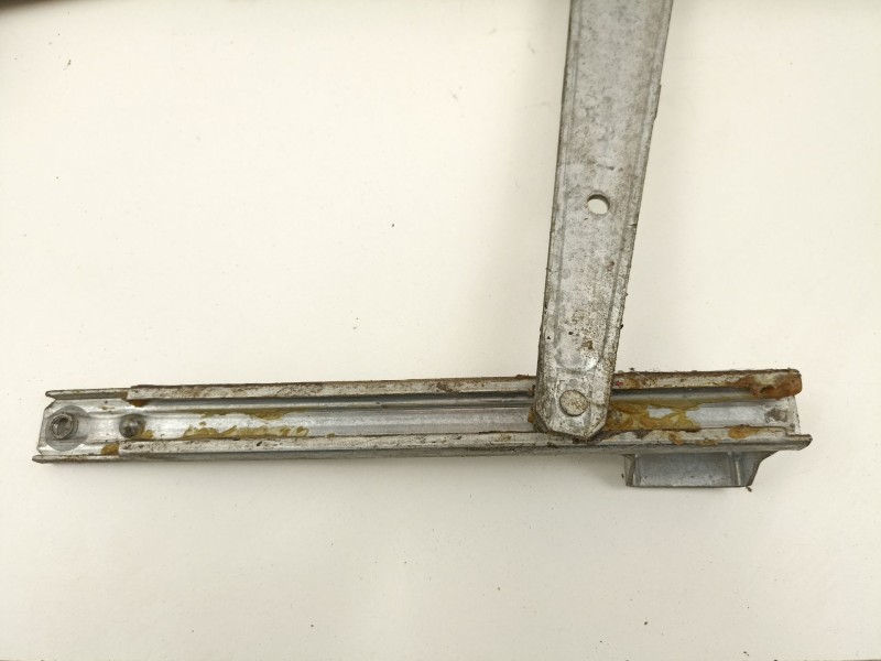 Recambio de elevalunas delantero izquierdo para jeep grand cherokee 4.0 g /s00 automatico referencia OEM IAM 56005165  