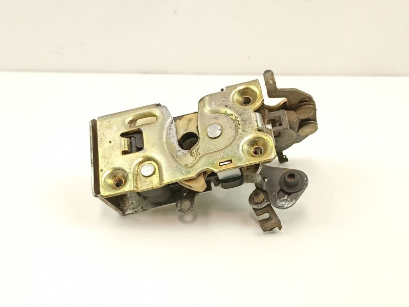 Recambio de cerradura puerta trasera izquierda para jeep cherokee 2.5 td referencia OEM IAM 55075879  