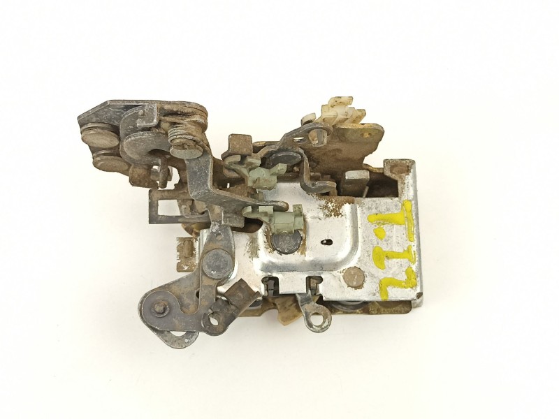 Recambio de cerradura puerta trasera izquierda para jeep cherokee 2.5 td referencia OEM IAM 55075879  