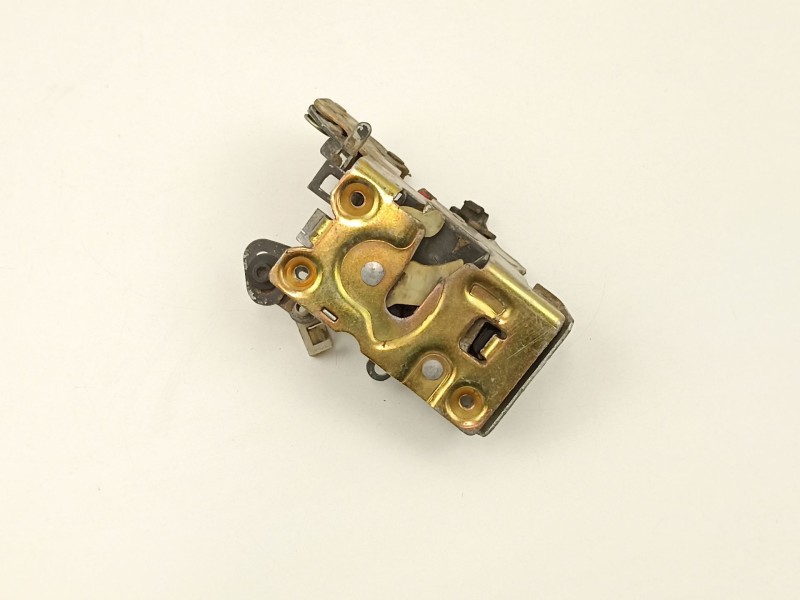 Recambio de cerradura puerta trasera derecha para jeep cherokee 2.5 td referencia OEM IAM 55075878  