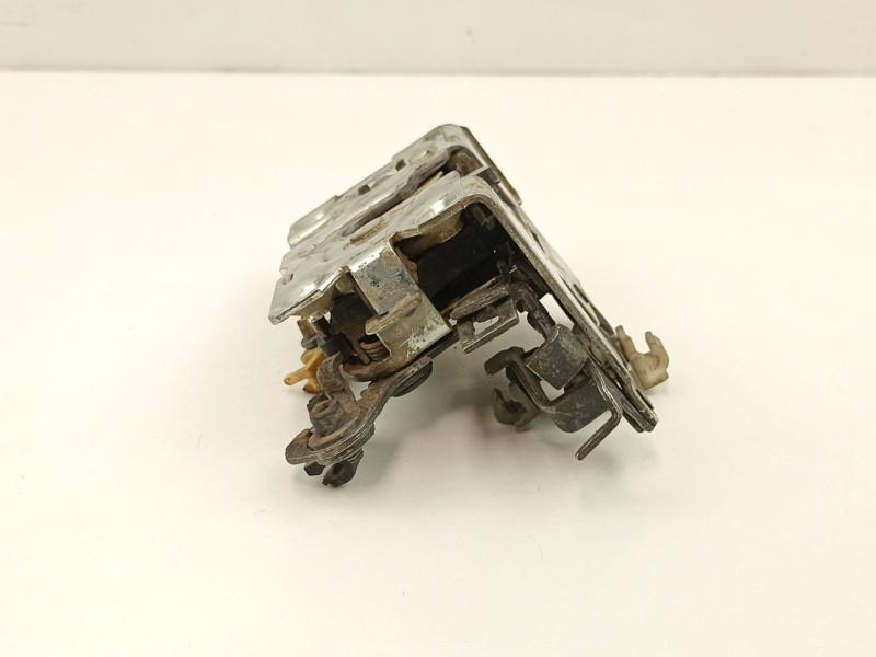 Recambio de cerradura puerta delantera izquierda para jeep cherokee 2.5 td referencia OEM IAM 55000767  