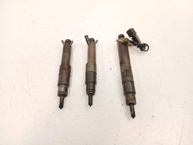 Recambio de inyectores juego para volkswagen golf iv (1j1) 1.9 tdi referencia OEM IAM 028130201T  028130201S