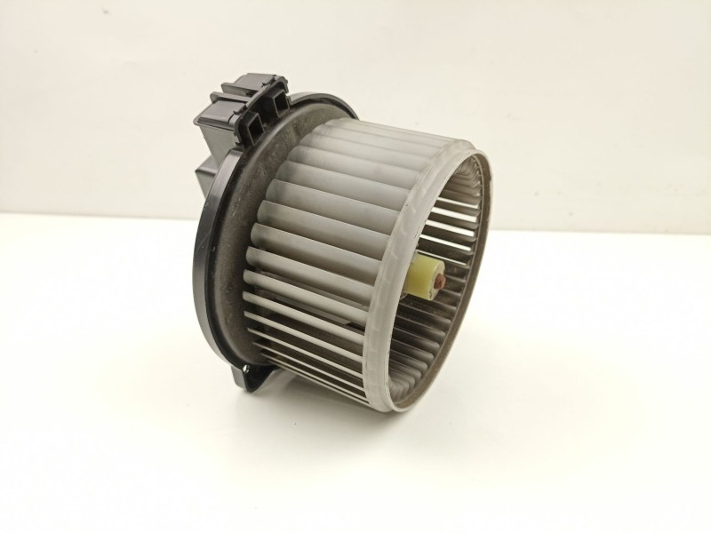 Recambio de motor calefaccion para daihatsu sirion (m3..) referencia OEM IAM 2727000120  