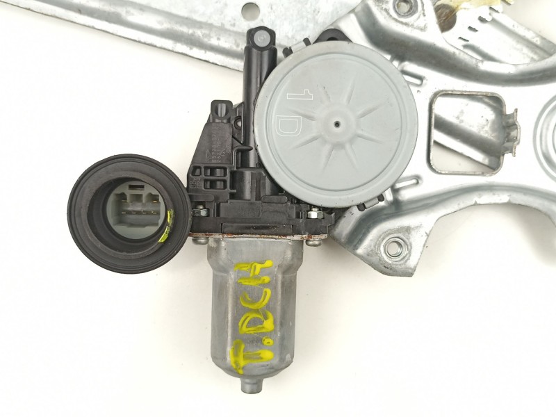 Recambio de elevalunas trasero derecho para daihatsu sirion (m3..) referencia OEM IAM 85720B2030 2621002470 