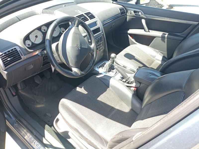 peugeot 407 del año 2004