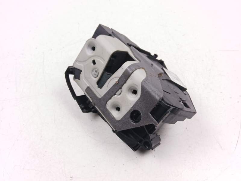 Recambio de cerradura puerta delantera derecha para ford focus iii 1.0 ecoboost referencia OEM IAM BM5AA21812BG  