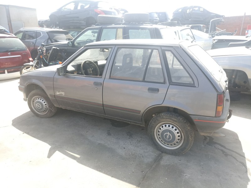 opel corsa del año 1987