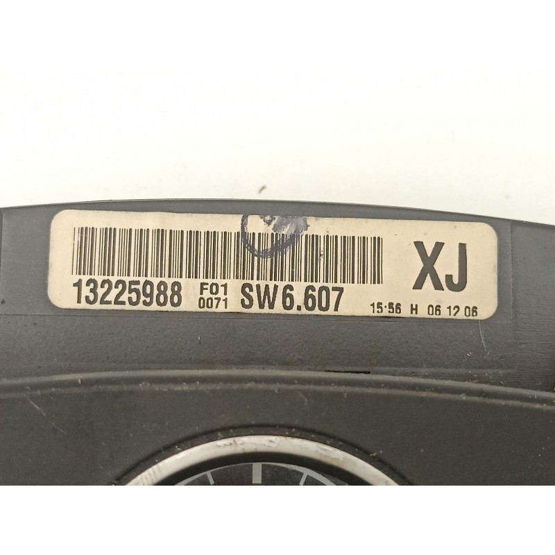 Recambio de cuadro instrumentos para opel zafira 1.9 cdti referencia OEM IAM 13225988  