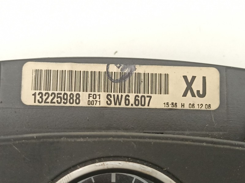 Recambio de cuadro instrumentos para opel zafira 1.9 cdti referencia OEM IAM 13225988  