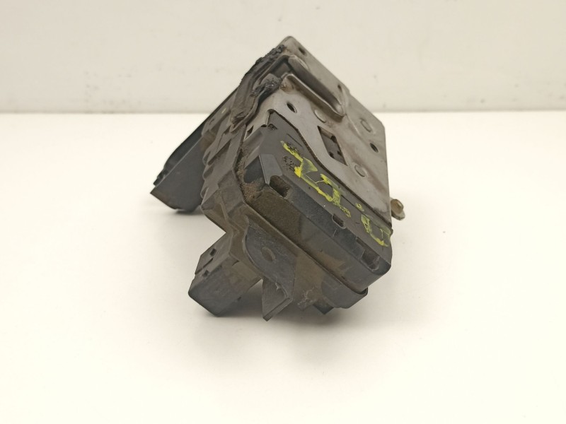 Recambio de cerradura puerta delantera izquierda para opel zafira 1.9 cdti referencia OEM IAM 13210748  