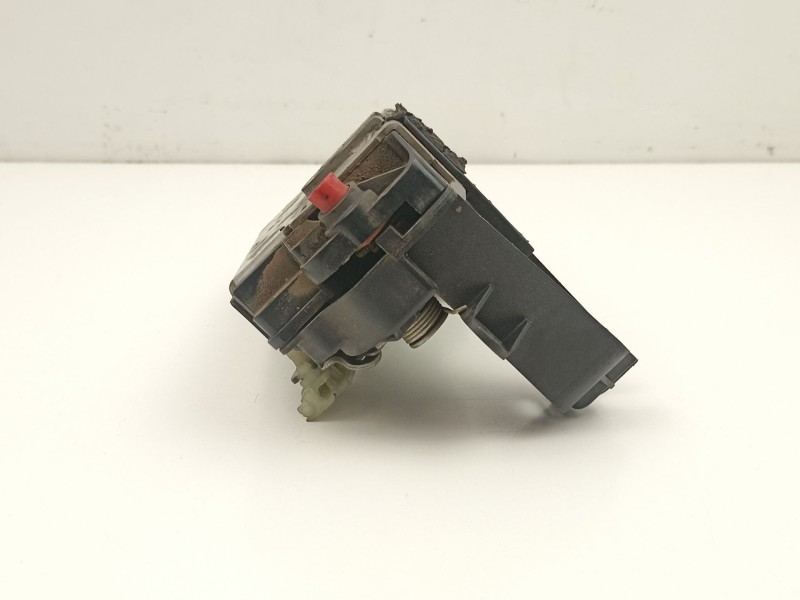 Recambio de cerradura puerta trasera izquierda para opel zafira 1.9 cdti referencia OEM IAM 13210738  