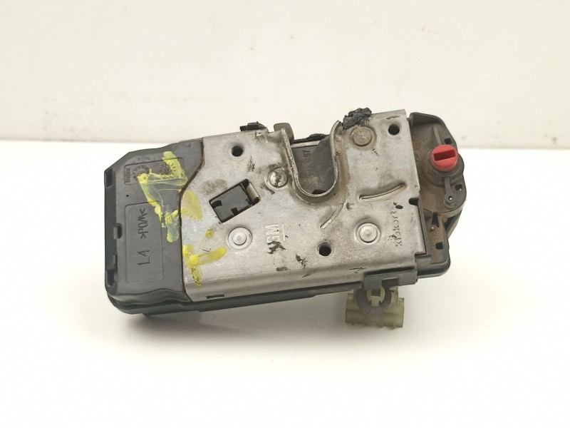 Recambio de cerradura puerta trasera izquierda para opel zafira 1.9 cdti referencia OEM IAM 13210738  