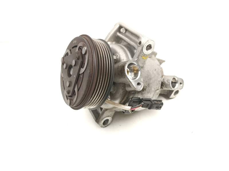 Recambio de compresor aire acondicionado para dacia sandero ii (b8_) 1.5 blue dci 95 (b8jl) referencia OEM IAM 926001571R  