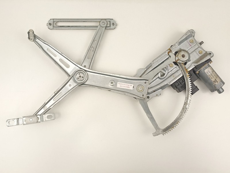 Recambio de elevalunas delantero derecho para opel zafira 2.0 td referencia OEM IAM 90579356 101250200 