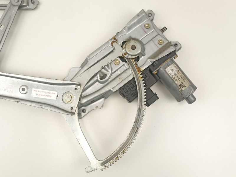 Recambio de elevalunas delantero derecho para opel zafira 2.0 td referencia OEM IAM 90579356 101250200 