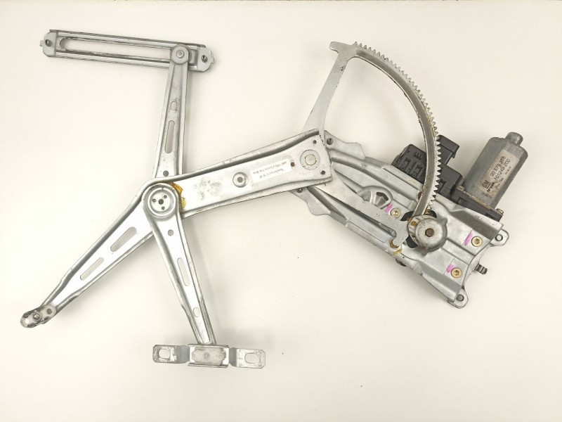 Recambio de elevalunas delantero izquierdo para opel zafira 2.0 td referencia OEM IAM 90579355 101249200 