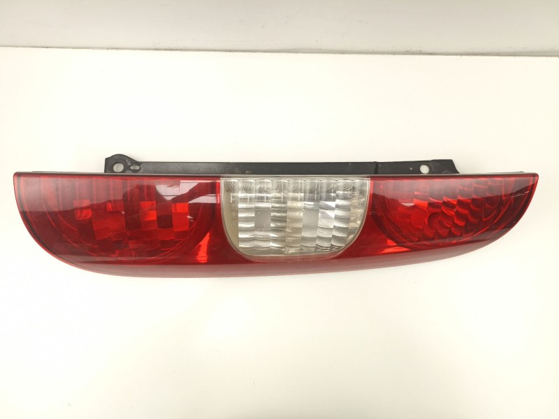 Recambio de piloto trasero derecho para fiat doblo 1.9 jtd referencia OEM IAM 51755144  