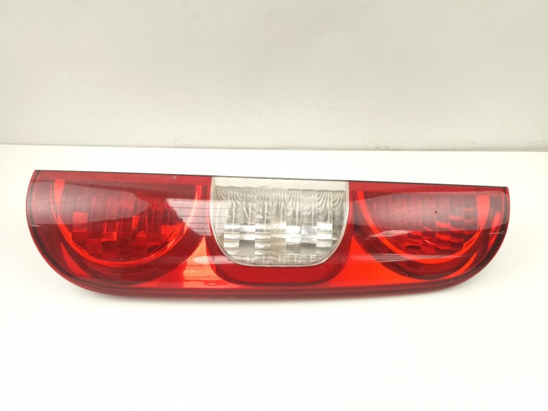 Recambio de piloto trasero derecho para fiat doblo 1.9 jtd referencia OEM IAM 51755144  