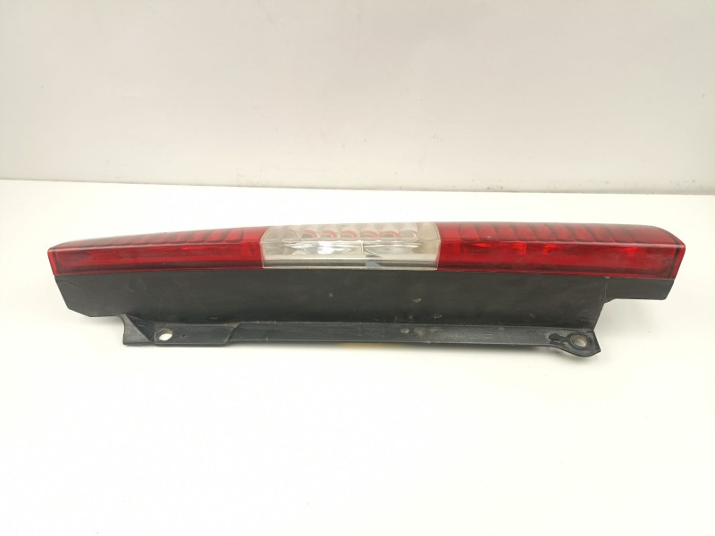 Recambio de piloto trasero derecho para fiat doblo 1.9 jtd referencia OEM IAM 51755144  