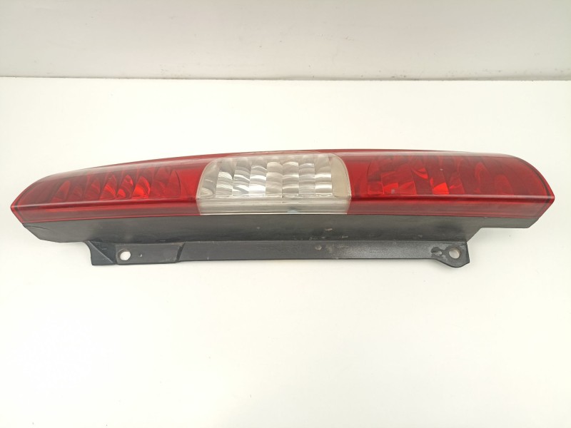 Recambio de piloto trasero derecho para fiat doblo 1.9 jtd referencia OEM IAM 51755144  