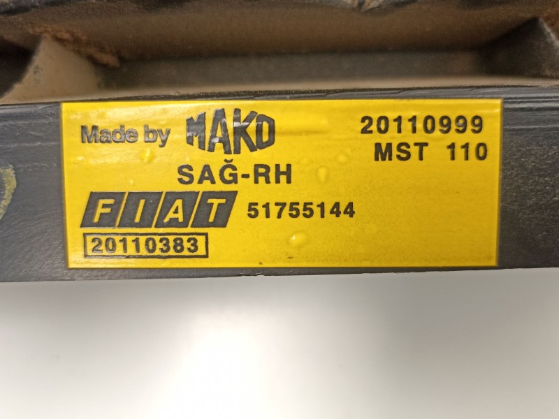 Recambio de piloto trasero derecho para fiat doblo 1.9 jtd referencia OEM IAM 51755144  