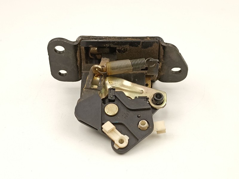 Recambio de cerradura maletero porton para hyundai tucson 2.0 td -4ea referencia OEM IAM 812302E010  