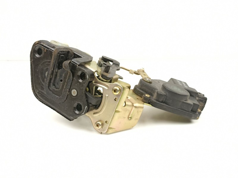 Recambio de cerradura puerta trasera izquierda para hyundai tucson 2.0 td -4ea referencia OEM IAM 814102E000  