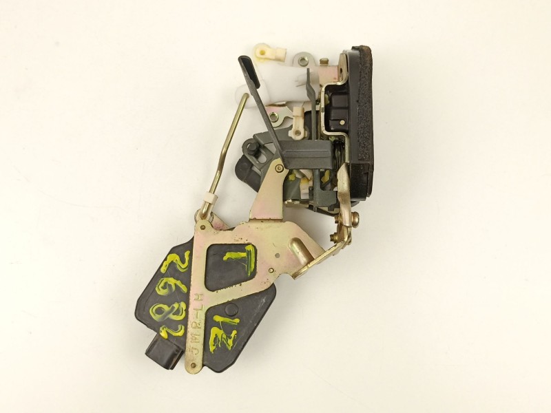 Recambio de cerradura puerta trasera izquierda para hyundai tucson 2.0 td -4ea referencia OEM IAM 814102E000  