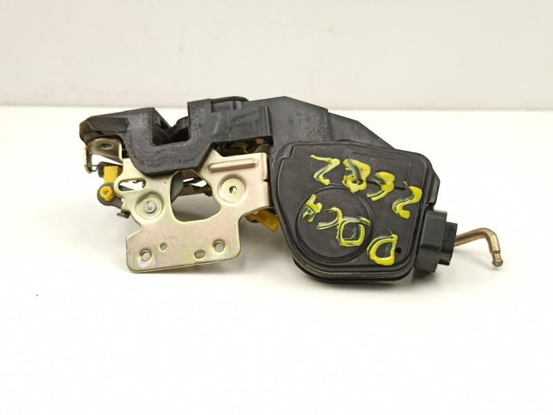 Recambio de cerradura puerta delantera derecha para hyundai tucson 2.0 td -4ea referencia OEM IAM 813202E000  