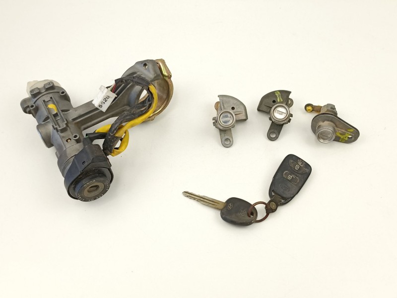 Recambio de conmutador de arranque para hyundai tucson 2.0 td -4ea referencia OEM IAM 819102EA00  