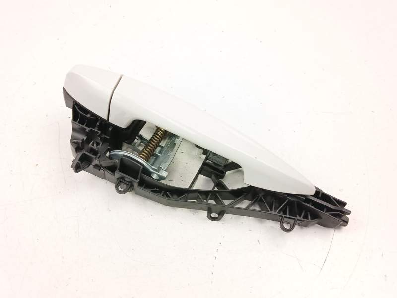 Recambio de manilla trasera derecha para bmw x1 (f48) sdrive 18 d referencia OEM IAM 51217401210  