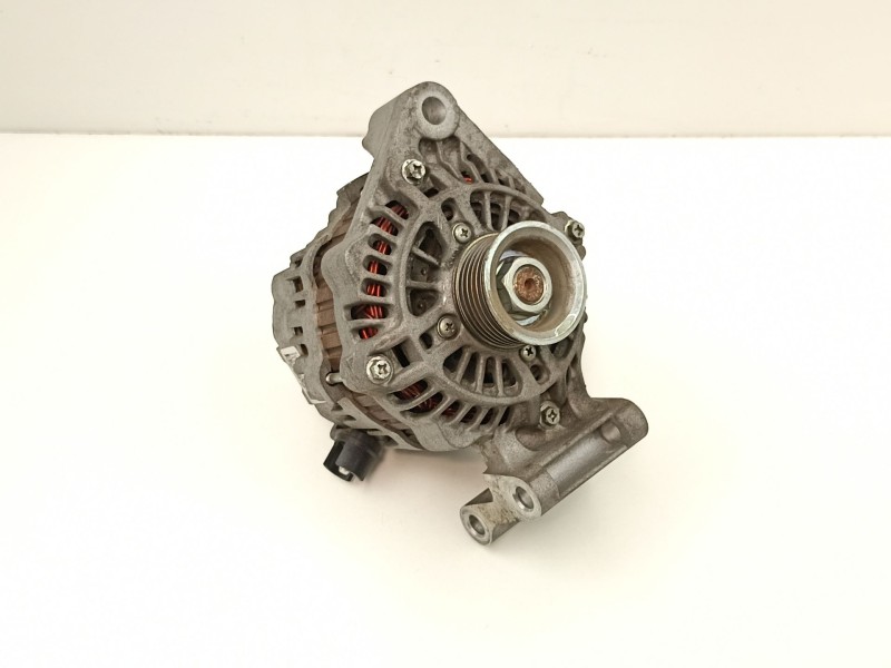 Recambio de alternador para ford fiesta (cbk) newport referencia OEM IAM 2S6T10300CB A005TA7692 
