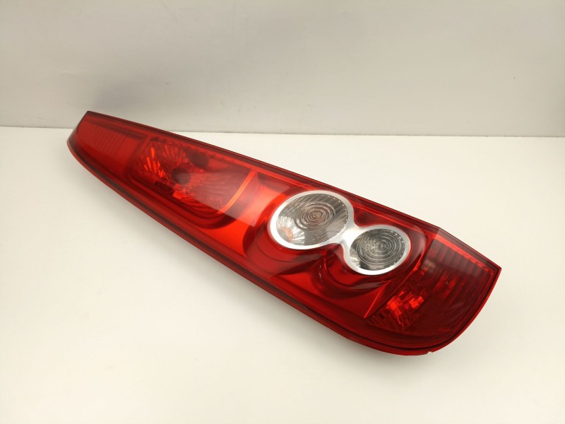 Recambio de piloto trasero izquierdo para ford fiesta (cbk) newport referencia OEM IAM 6S6113405AG  