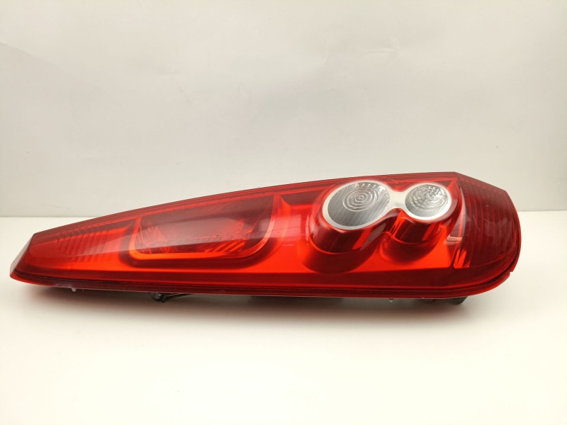 Recambio de piloto trasero izquierdo para ford fiesta (cbk) newport referencia OEM IAM 6S6113405AG  